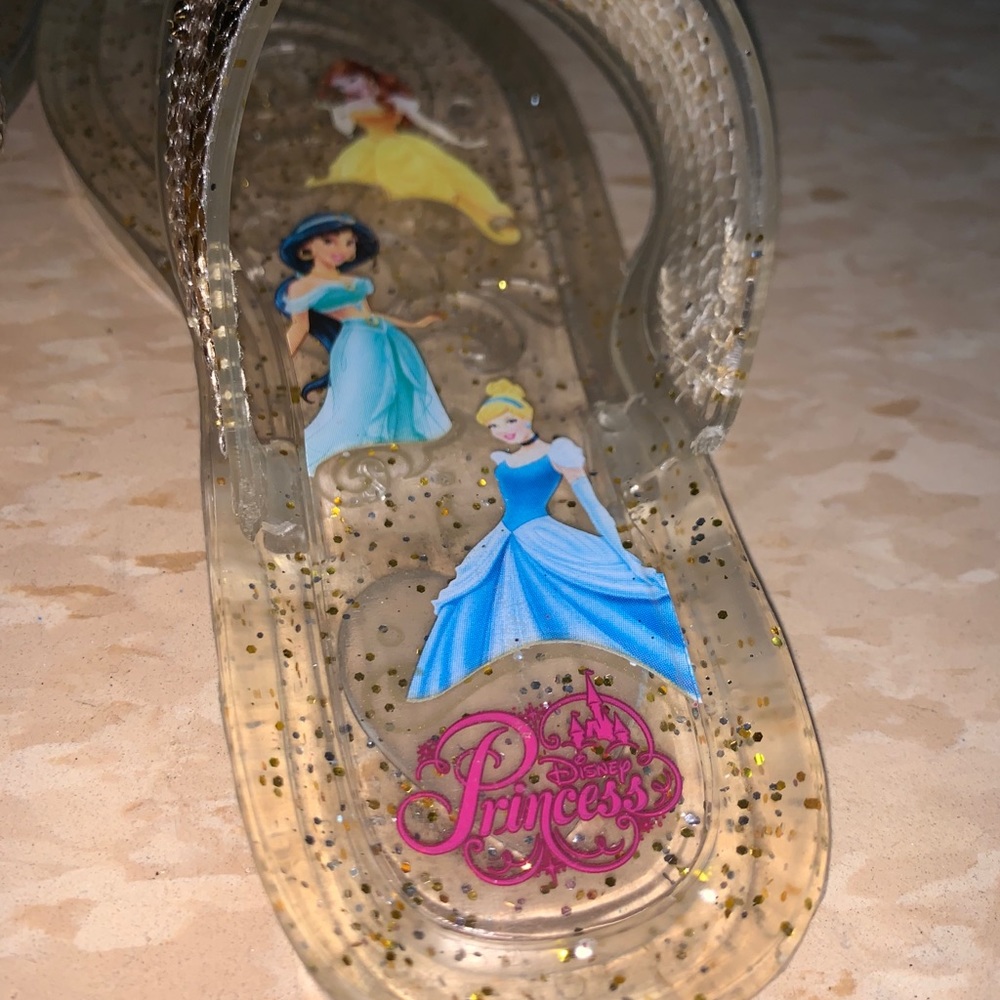 New Princess Sandals - Picture 5 of 7